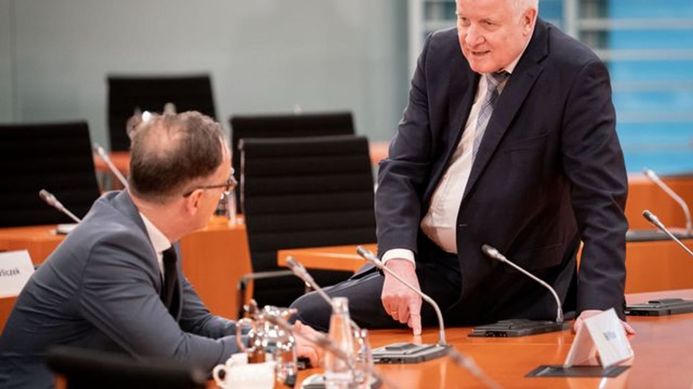 Außenminister Heiko Maas (l, SPD) und Innenminister Horst Seehofer (CSU).