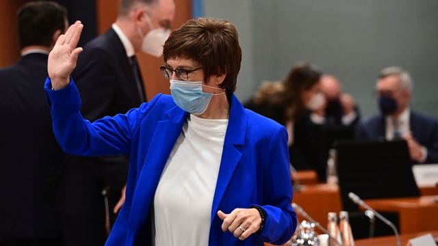 Annegret Kramp-Karrenbauer (CDU), Bundesverteidigungsministerin, hier bei der wöchentlichen Kabinettssitzung. Annegret Kramp-Karrenbauer (CDU), Bundesverteidigungsministerin, hier bei der wöchentlichen Kabinettssitzung.