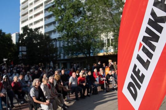 Angesichts der Diskussion über ein mögliches Linksbündnis bemühen sich die Grünen um Abgrenzung von der Linkspartei.