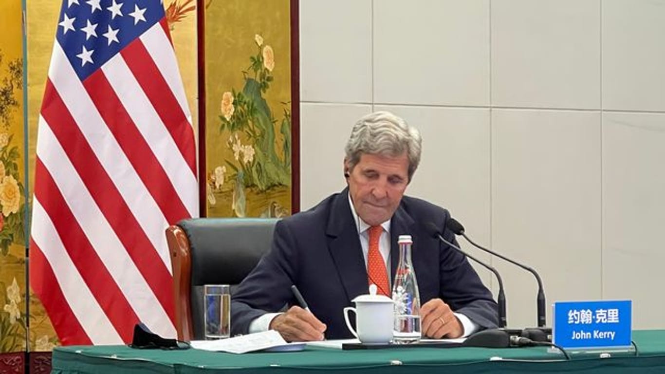 John Kerry, Sonderbeauftragter des US-Präsidenten für Klimafragen, ist nach China gereist.