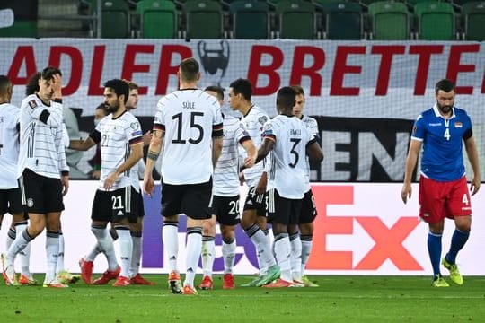 Die deutsche Fußball-Nationalmannschaft setzt sich in St.