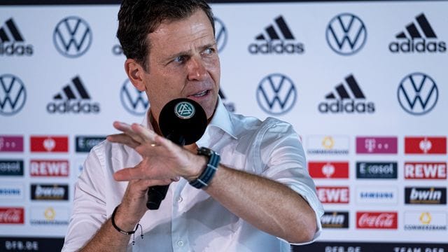 DFB-Direktor Oliver Bierhoff hat die hohen Ziele der deutschen Fußball-Nationalmannschaft bekräftigt. DFB-Direktor Oliver Bierhoff hat die hohen Ziele der deutschen Fußball-Nationalmannschaft bekräftigt.