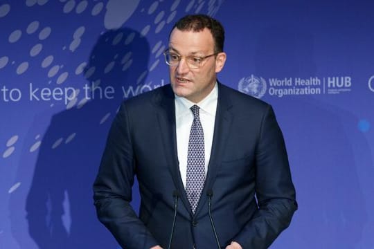 Bundesgesundheitsminister Jens Spahn ruft dazu auf, Impfangebote anzunehmen.