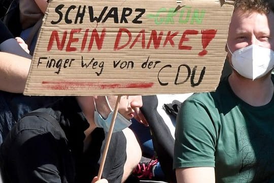 Rund 56 Prozent der Befragten will die Union in die Opposition schicken.