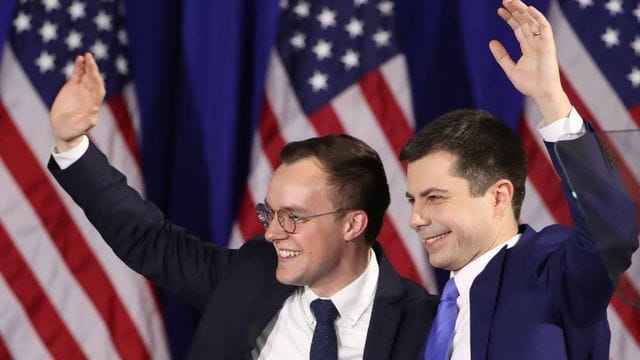 "Freuen uns, Penelope Rose und Joseph August Buttigieg in unserer Familie zu begrüßen": Pete Buttigieg (r) und sein Ehemann Chasten sind Eltern geworden. "Freuen uns, Penelope Rose und Joseph August Buttigieg in unserer Familie zu begrüßen": Pete Buttigieg (r) und sein Ehemann Chasten sind Eltern geworden.
