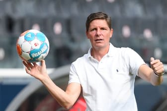 Ist ein Befürworter von Ausstiegsklauseln mit festgelegten Ablösesummen: Eintracht-Coach Oliver Glasner.