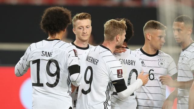 Ohne Probleme setzte sich das DFB-Team in Stuttgart gegen Armenien durch. Ohne Probleme setzte sich das DFB-Team in Stuttgart gegen Armenien durch.