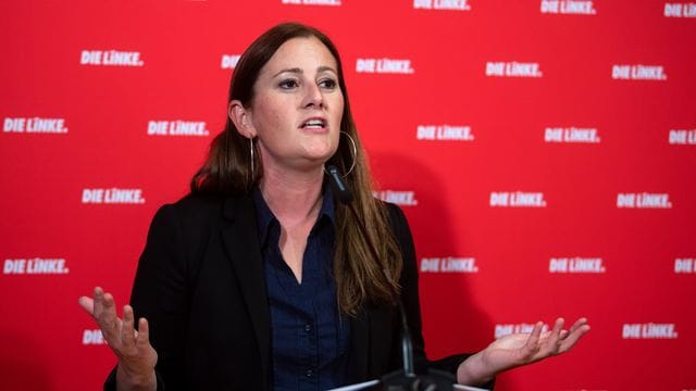Janine Wissler bei einer Pressekonferenz im Karl-Liebknecht-Haus in Berlin. Janine Wissler bei einer Pressekonferenz im Karl-Liebknecht-Haus in Berlin.