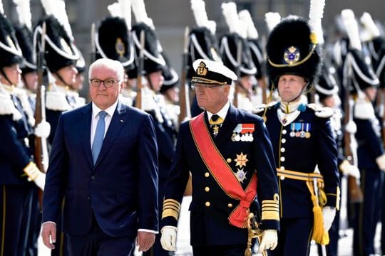 Bundespräsident Frank-Walter Steinmeier (l.