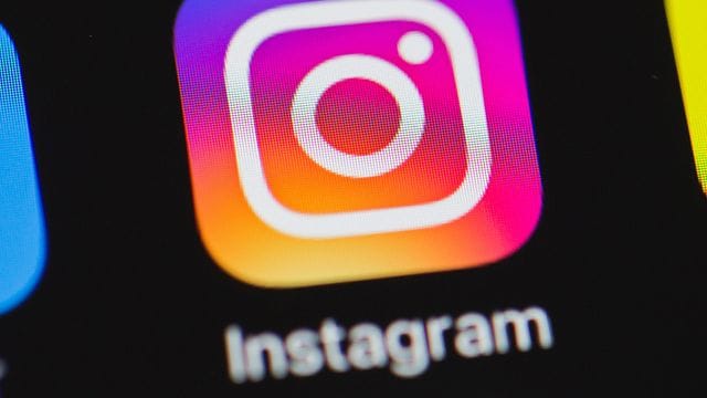 Viele Promis nutzen auf Instagram sogenannte Tap Tags, über die man direkt auf einen Firmen-Account weitergeleitet wird. Viele Promis nutzen auf Instagram sogenannte Tap Tags, über die man direkt auf einen Firmen-Account weitergeleitet wird.