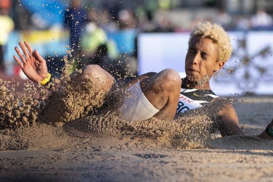 Will Erfahrungen in internationalen Trainingsgruppen sammeln: Malaika Mihambo.