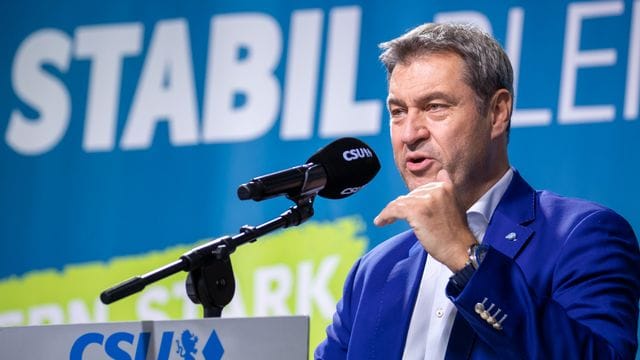 Markus Söder spricht während der CSU-Stadiontour im Max-Morlock-Stadion. Markus Söder spricht während der CSU-Stadiontour im Max-Morlock-Stadion.