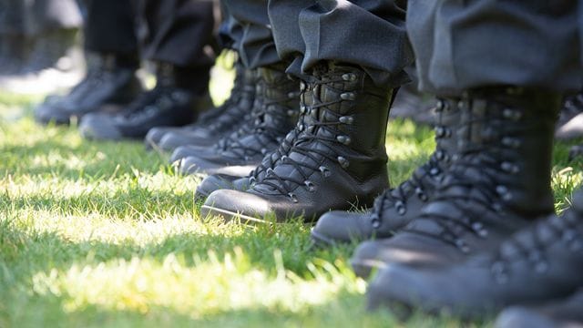 Mehrere Reservisten sollen Teil einer Wehrsportgruppe gewesen sein. Mehrere Reservisten sollen Teil einer Wehrsportgruppe gewesen sein.