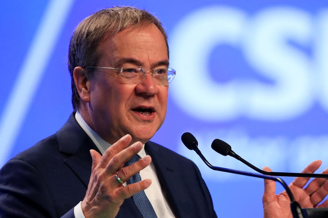 Armin Laschet: Er hält seine Rede beim CSU-Parteitag und sorgt damit für Empörung