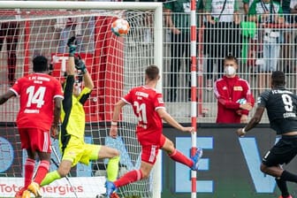 Union-Torwart Andreas Luthe (2.