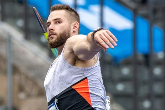 Speerwerfer Johannes Vetter beim Wettkampf im Berliner Olympiastadion.