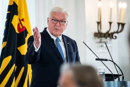 Bundespräsident Frank-Walter Steinmeier bei der Vorstellung des Forschungsprojekts "Das Bundespräsidialamt und die Auseinandersetzung mit dem Nationalsozialismus 1949–1994".