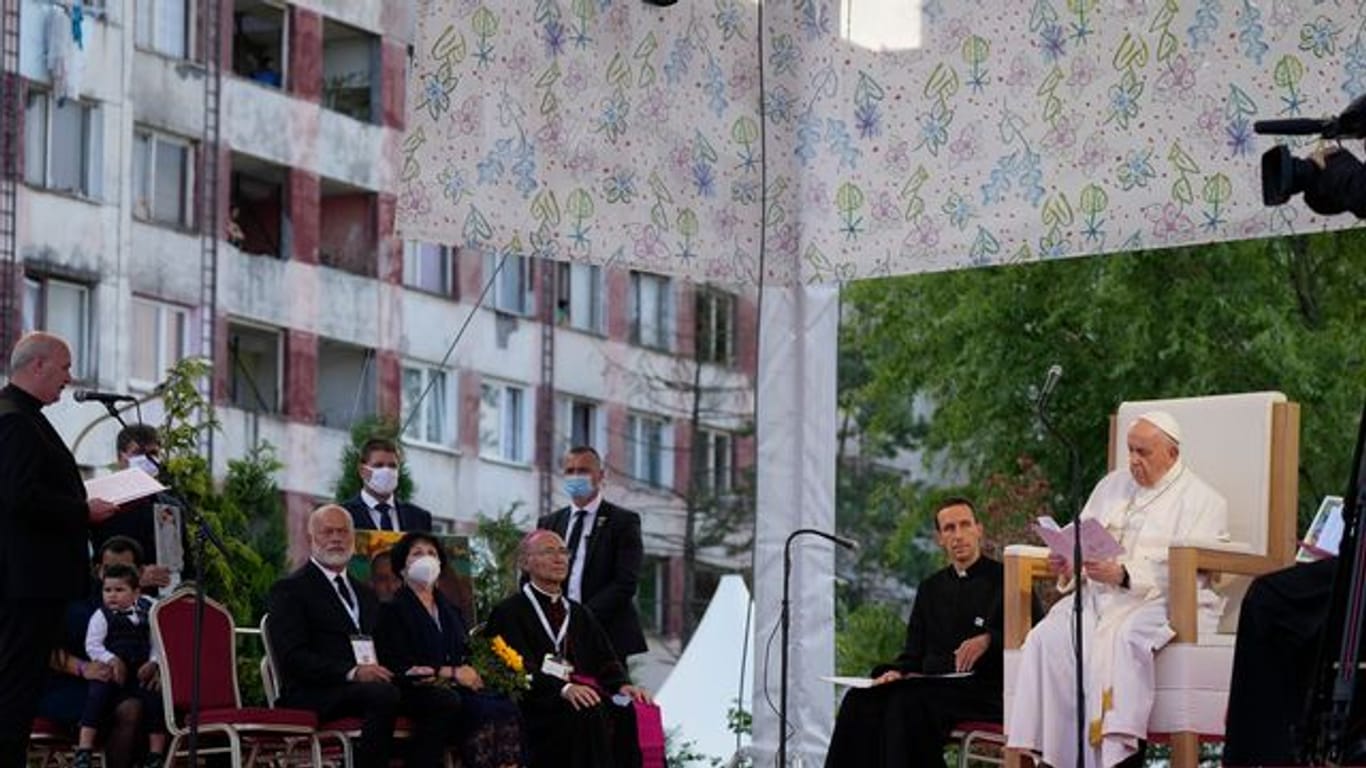 Begegnung von Papst Franziskus mit der Roma-Volksgruppe in der Plattenbausiedlung Lunik IX.