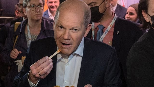 SPD-Kanzlerkandidat Olaf Scholz ist in den Umfragen weiter vorn.