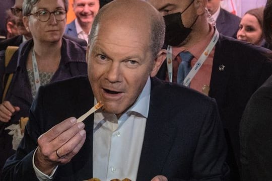 SPD-Kanzlerkandidat Olaf Scholz ist in den Umfragen weiter vorn.