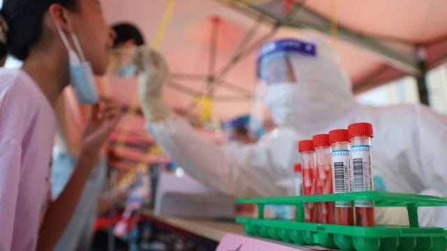 In China wird eine "Null-Covid-Strategie" verfolgt.