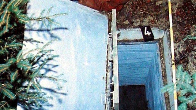 Die Reproduktion zeigt die Kiste, in der 1981 das zehnjährige Entführungsopfer Ursula Herrmann aus Eching am Ammersee erstickte. Die Reproduktion zeigt die Kiste, in der 1981 das zehnjährige Entführungsopfer Ursula Herrmann aus Eching am Ammersee erstickte.