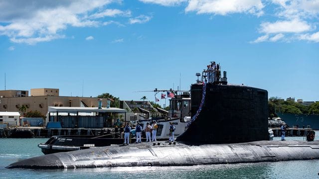 Nuklearbetriebenes Schnellangriffs-U-Boot USS Illinois (SSN 786) der U. Nuklearbetriebenes Schnellangriffs-U-Boot USS Illinois (SSN 786) der U.