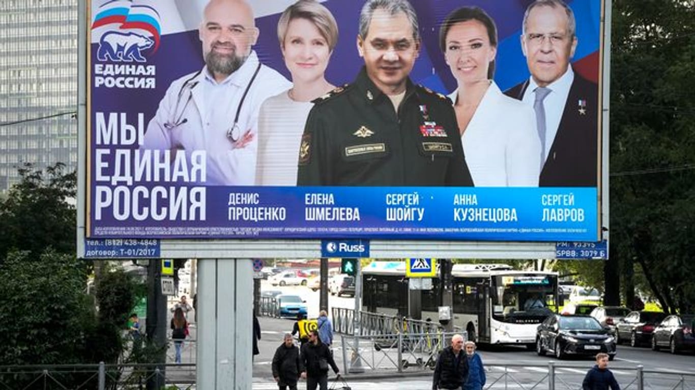 Wahlplakat der kremlnahen Partei "Geeintes Russland".