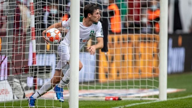 Borussia Mönchengladbach muss auf Jonas Hofmann verzichten.