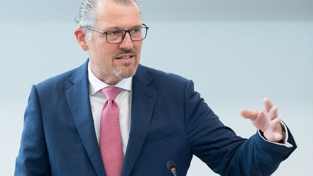 "Ich würde auch eine Geldprämie begrüßen": Arbeitgeberpräsident Rainer Dulger. "Ich würde auch eine Geldprämie begrüßen": Arbeitgeberpräsident Rainer Dulger.