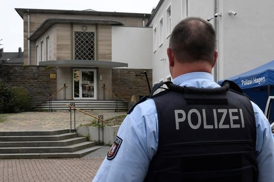 Die Polizei Hagen bewacht jetzt die Synagoge.