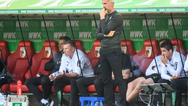 Startet als Trainer in Mönchengladbach exakt so schwach wie einst in Frankfurt: Adi Hütter (M). Startet als Trainer in Mönchengladbach exakt so schwach wie einst in Frankfurt: Adi Hütter (M).