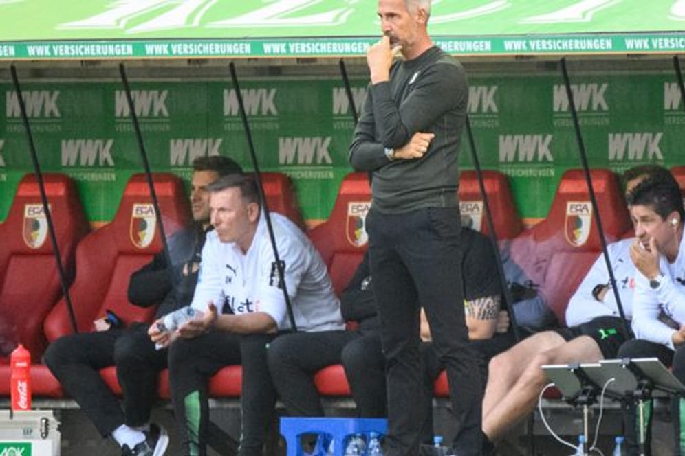 Startet als Trainer in Mönchengladbach exakt so schwach wie einst in Frankfurt: Adi Hütter (M).
