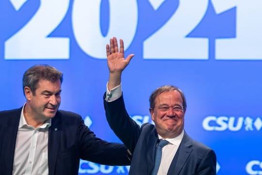 CSU-Parteivorsitzender Markus Söder und Unions-Kanzlerkandidat Armin Laschet demonstrieren Einigkeit.