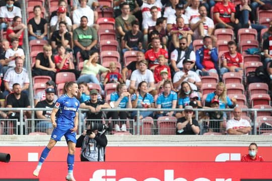 Leverkusens Florian Wirtz feiert sein Tor zum 3:1.