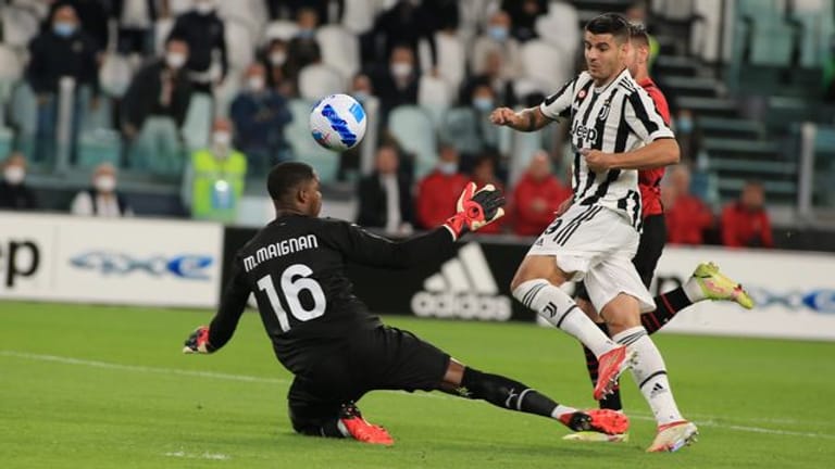 Das 1:0 von Alvaro Morata (r) reichte Juventus nicht zum Sieg.