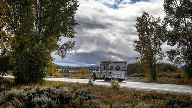 Ein Rettungsfahrzeug nahe dem Grand Teton National Park im US-Bundesstaat Wyoming. Ein Rettungsfahrzeug nahe dem Grand Teton National Park im US-Bundesstaat Wyoming.