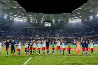 Die HSV-Spieler könnten unter 2G-Bedingungen wieder im einen voll ausgelastetenn Stadion spielen.