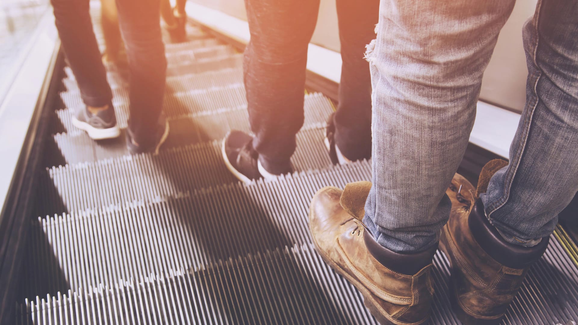 Rolltreppe: Die Stufen einer Rolltreppe sind selten glatt.