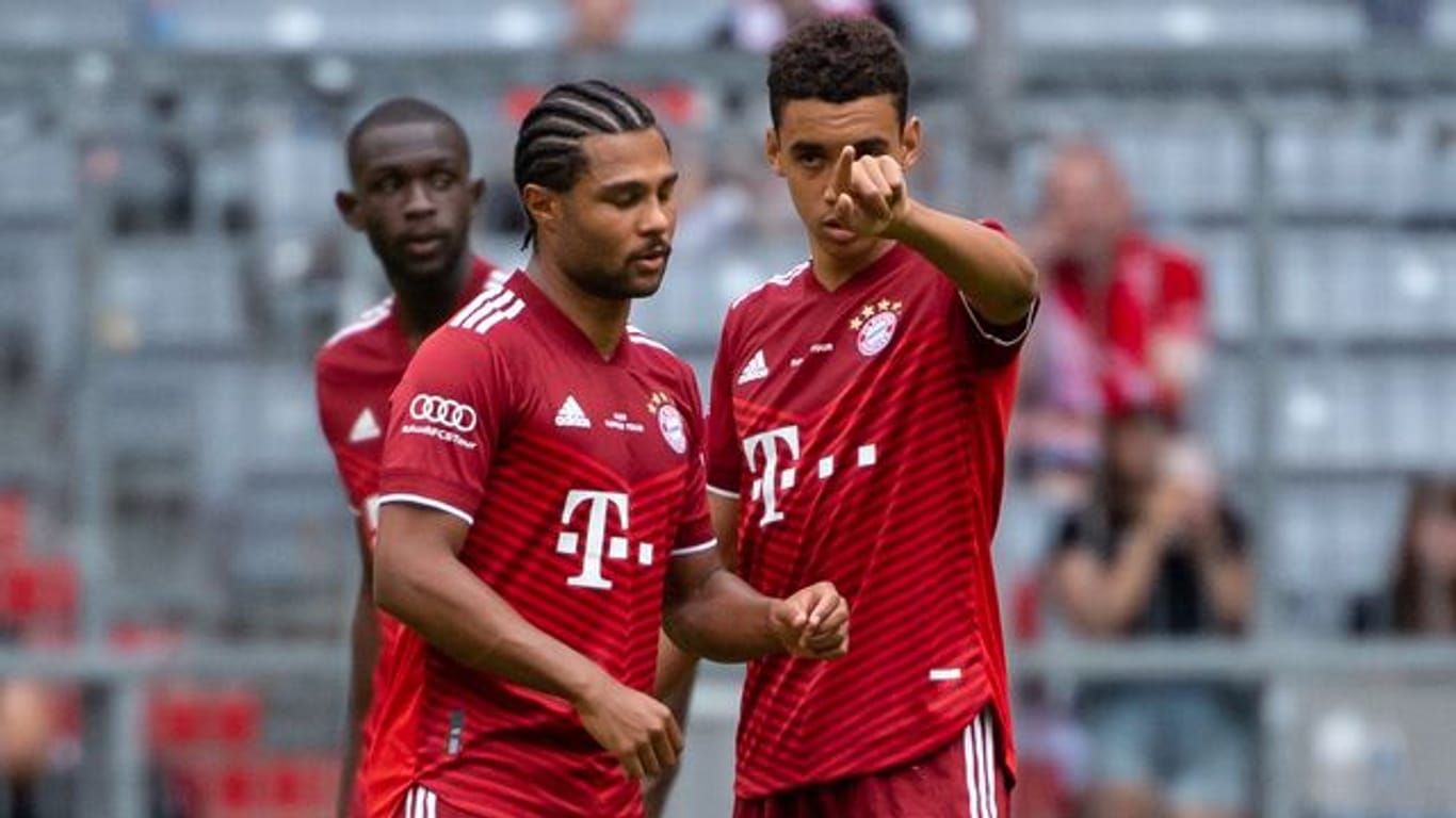 Haben wieder beim FC Bayern mittrainiert: Serge Gnabry (l) und Jamal Musiala.