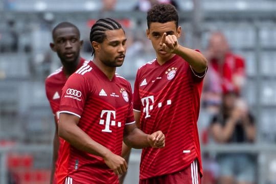 Haben wieder beim FC Bayern mittrainiert: Serge Gnabry (l) und Jamal Musiala.