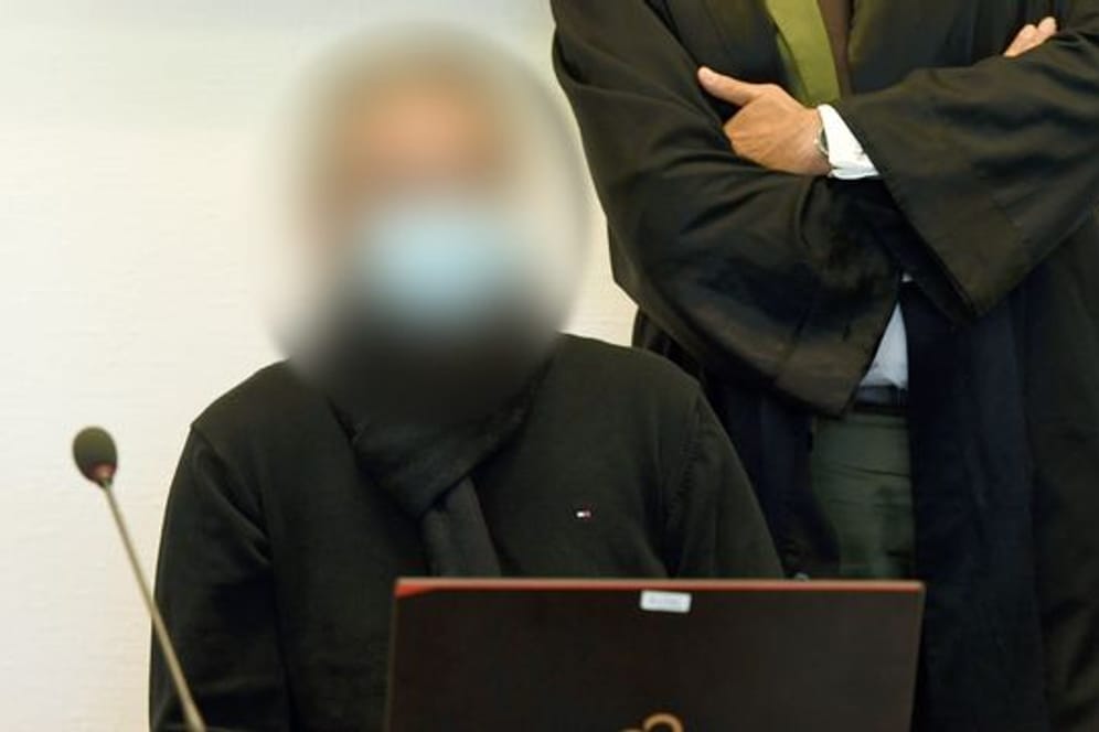 Der Angeklagte im Gericht in Köln.