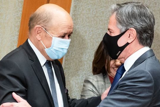 Jean-Yves Le Drian (l), Außenminister von Frankreich, und Anthony Blinken, Außenminister der USA.