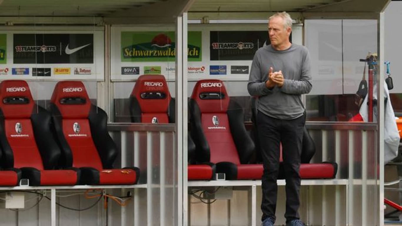 Warnt vor zuviel Nostalgie beim letzten Spiel im alten Dreisamstadion: Freiburgs Trainer Christian Streich.