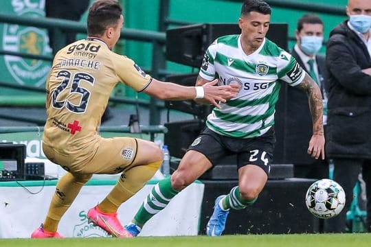 Pedro Porro (r) erzielte gegen Maritimo Funchal den späten Siegtreffer.