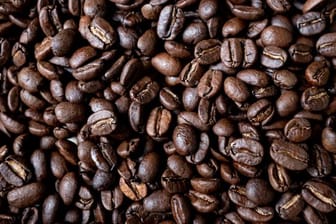Kaffee ist der Deutschen liebstes Getränk - der Pro-Kopf-Verbrauch lag 2020 bei durchschnittlich 168 Litern.