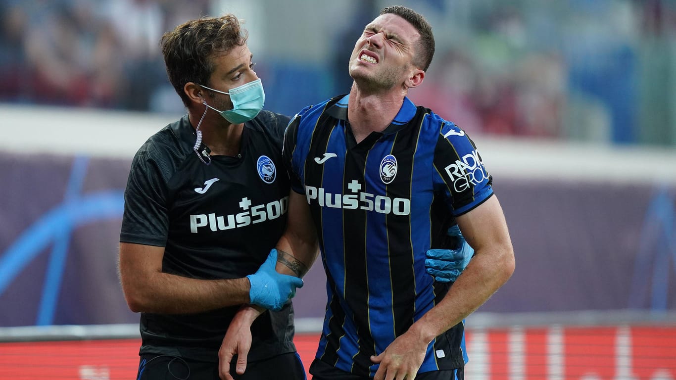 Robin Gosens nach seiner Verletzung im Spiel von Atalanta Bergamo gegen die Young Boys Bern: Der Nationalspieler musste verletzt raus.