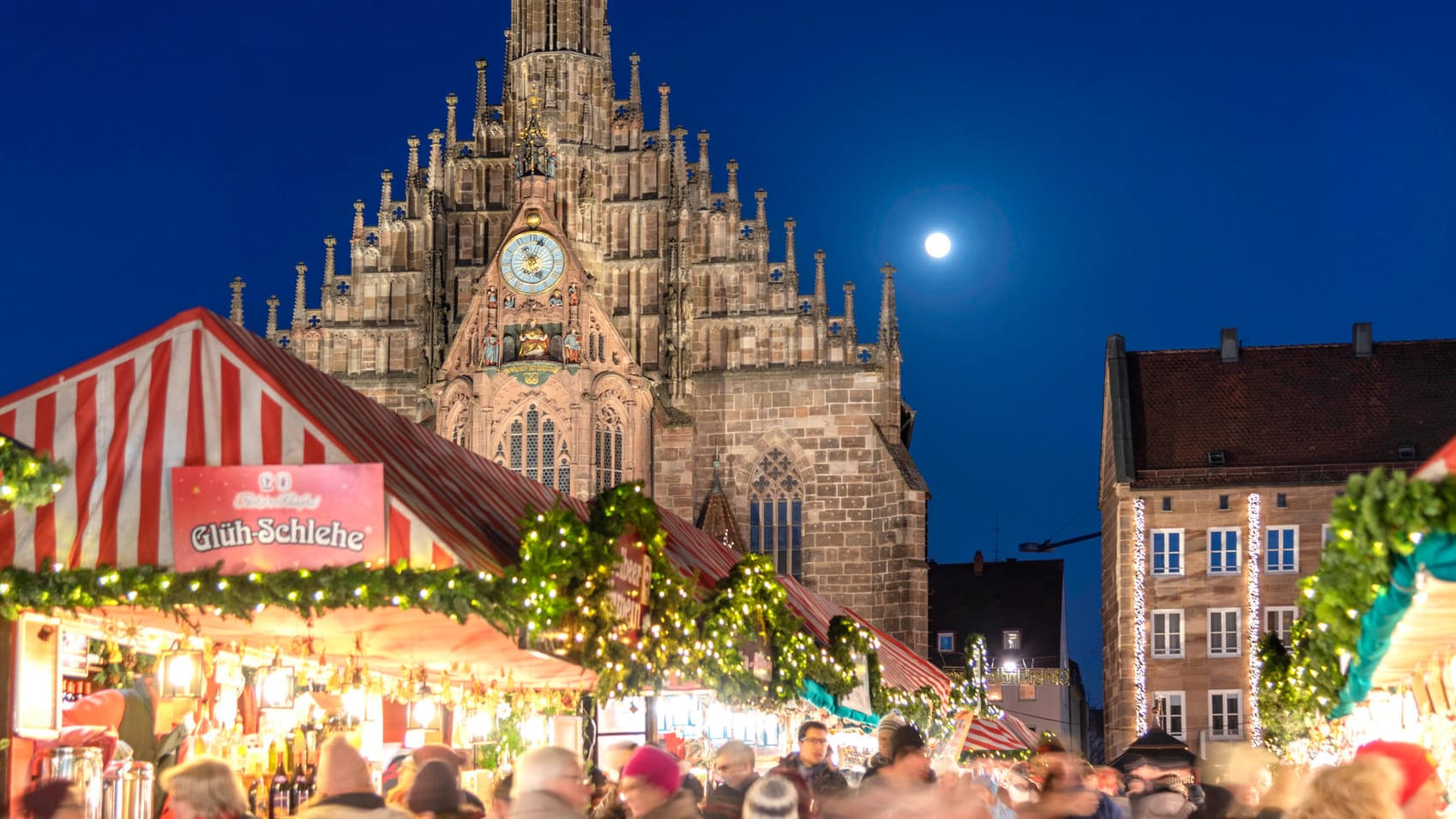 Der Nürnberger Christkindlesmarkt in der Altstadt im Jahr 2019 (Archivbild): Der Markt kann 2021 wohl wieder stattfinden.