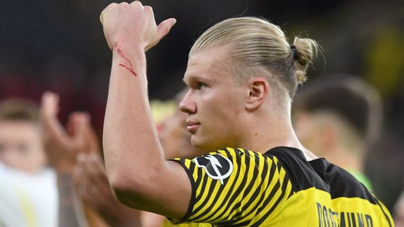 Borussia Dortmund muss weiter auf Top-Stürmer Erling Haaland verzichten.