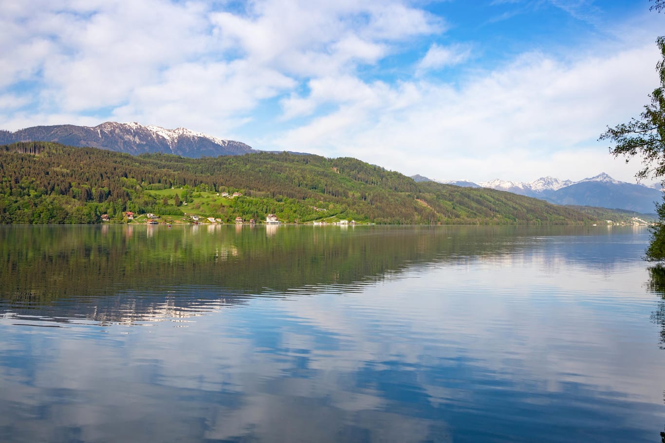 Ossiacher See: An diesem Badesee in Österreich hat sich ein Unglück zugetragen.